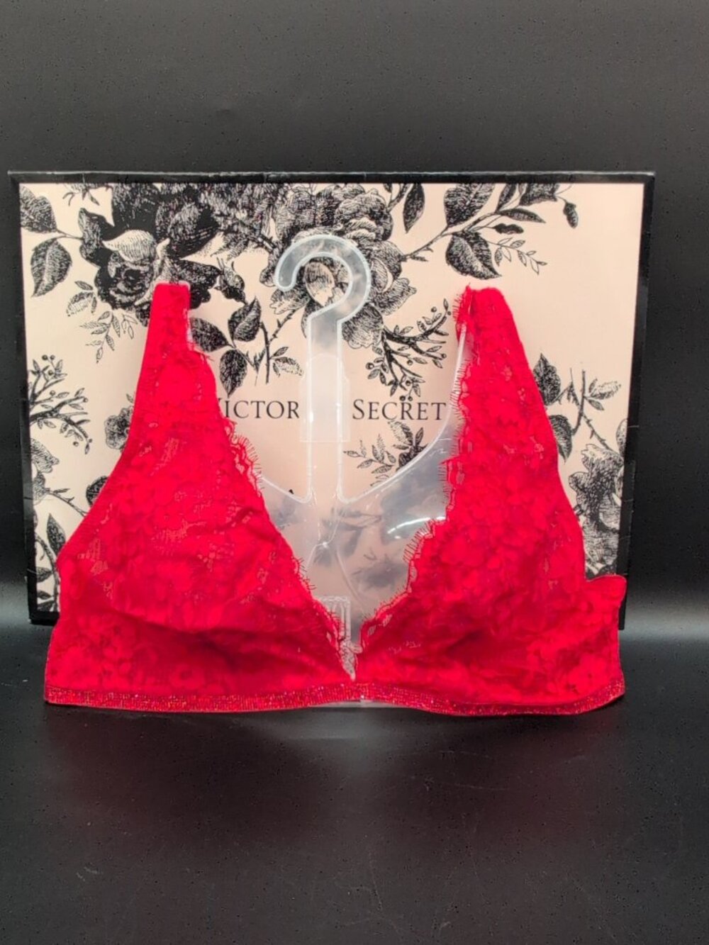 Victoria's Secret Dream Angels Twinkle Lace Triangle Bra Medium Red NWT